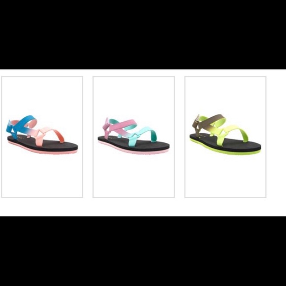 Qupid Sandals - Picture 3 of 3